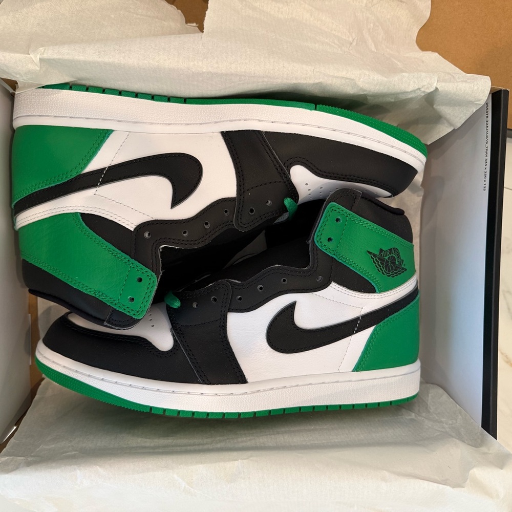 NEW IN BOX Air Jordan 1 Retro High OG Men’s Size 11 Black White Green